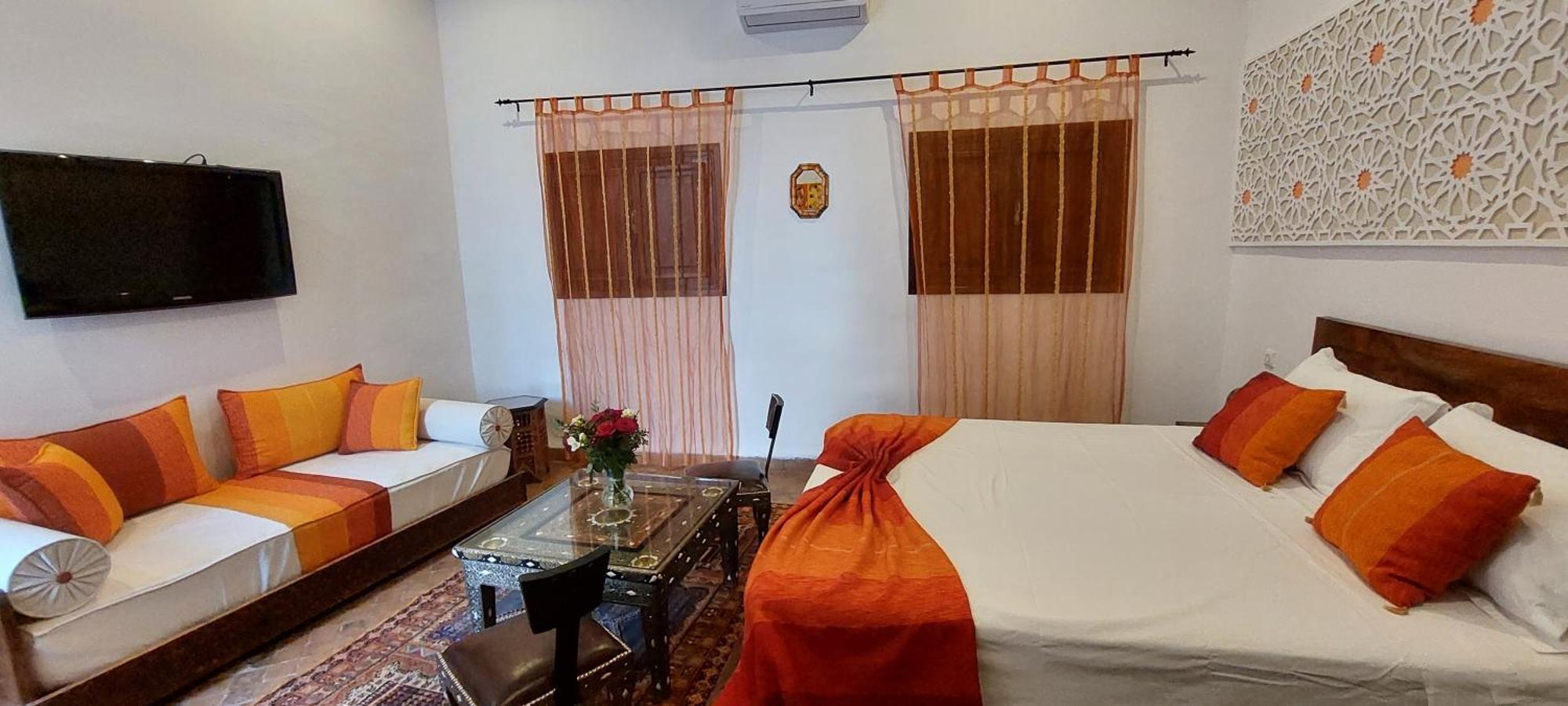 Riad Ramzi Heddad Buitenkant foto